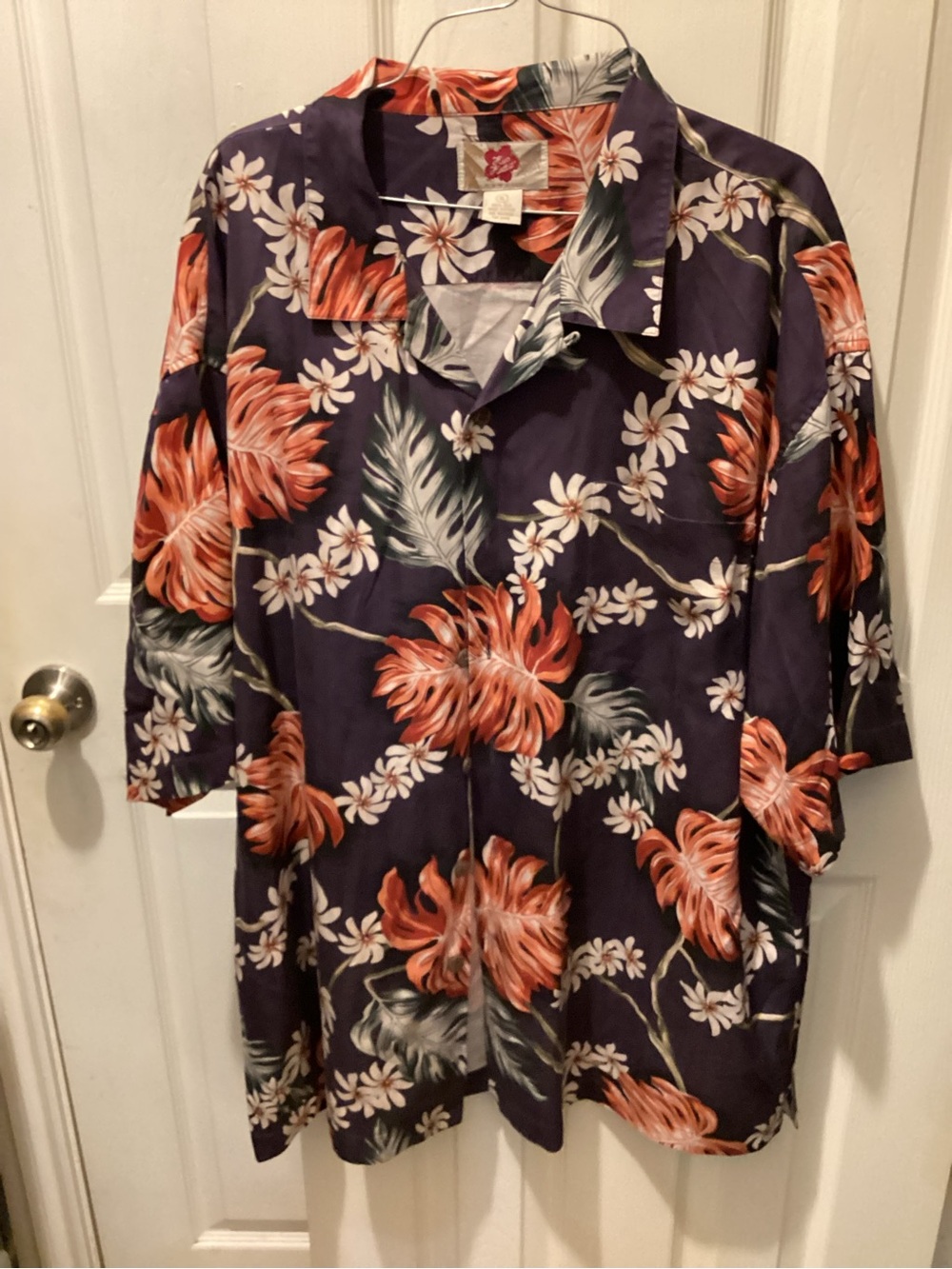 Hilo Hattie vintage 90’s Men's silk Hawaiian Shirt with Orange Floral